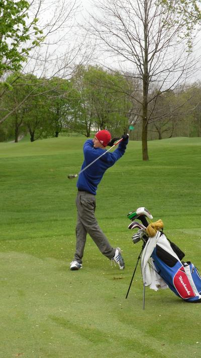 Varsity Golf - Photo Number 4