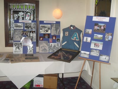 2014 Hall of Fame Memoribilia :Photos - Photo Number 3